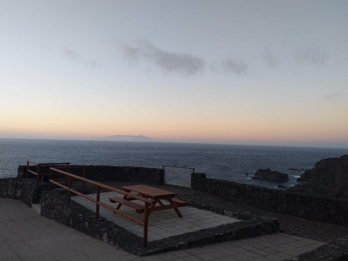 Pozo De Las Calcosas - El Hierro Exterior photo